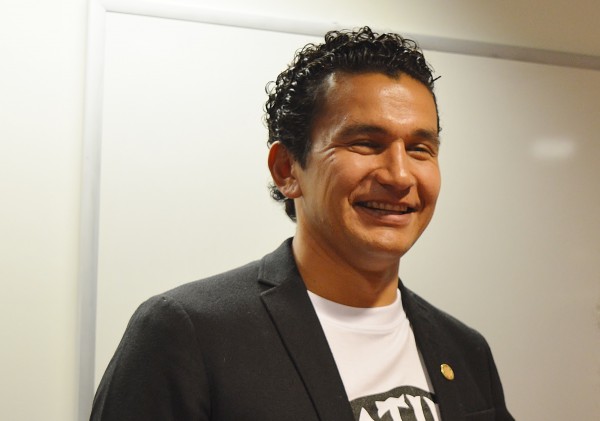 Image of the speaker Wab Kinew at the event
