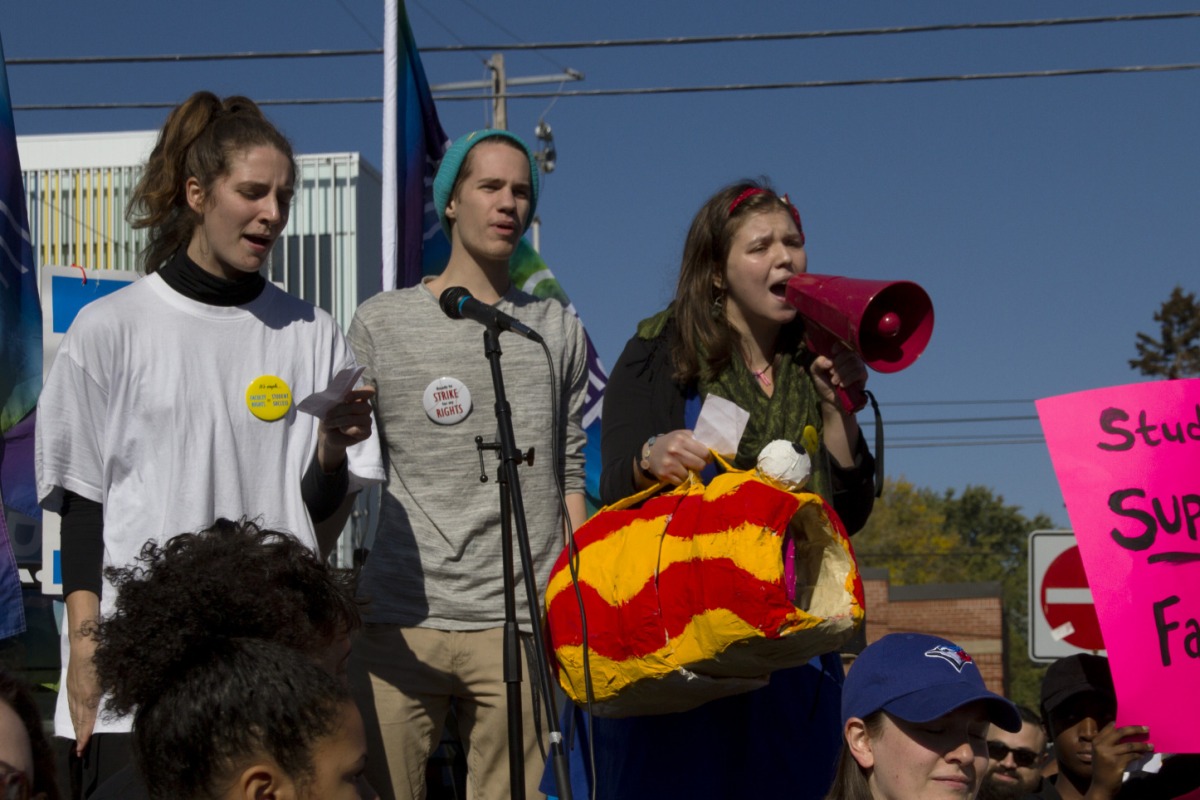 Iliana Spirakis leads a chant at Humber College’s Lakeshore Campus on Friday, October 20, 2017. Spirakis said students just want their education, as they’re at college to learn.