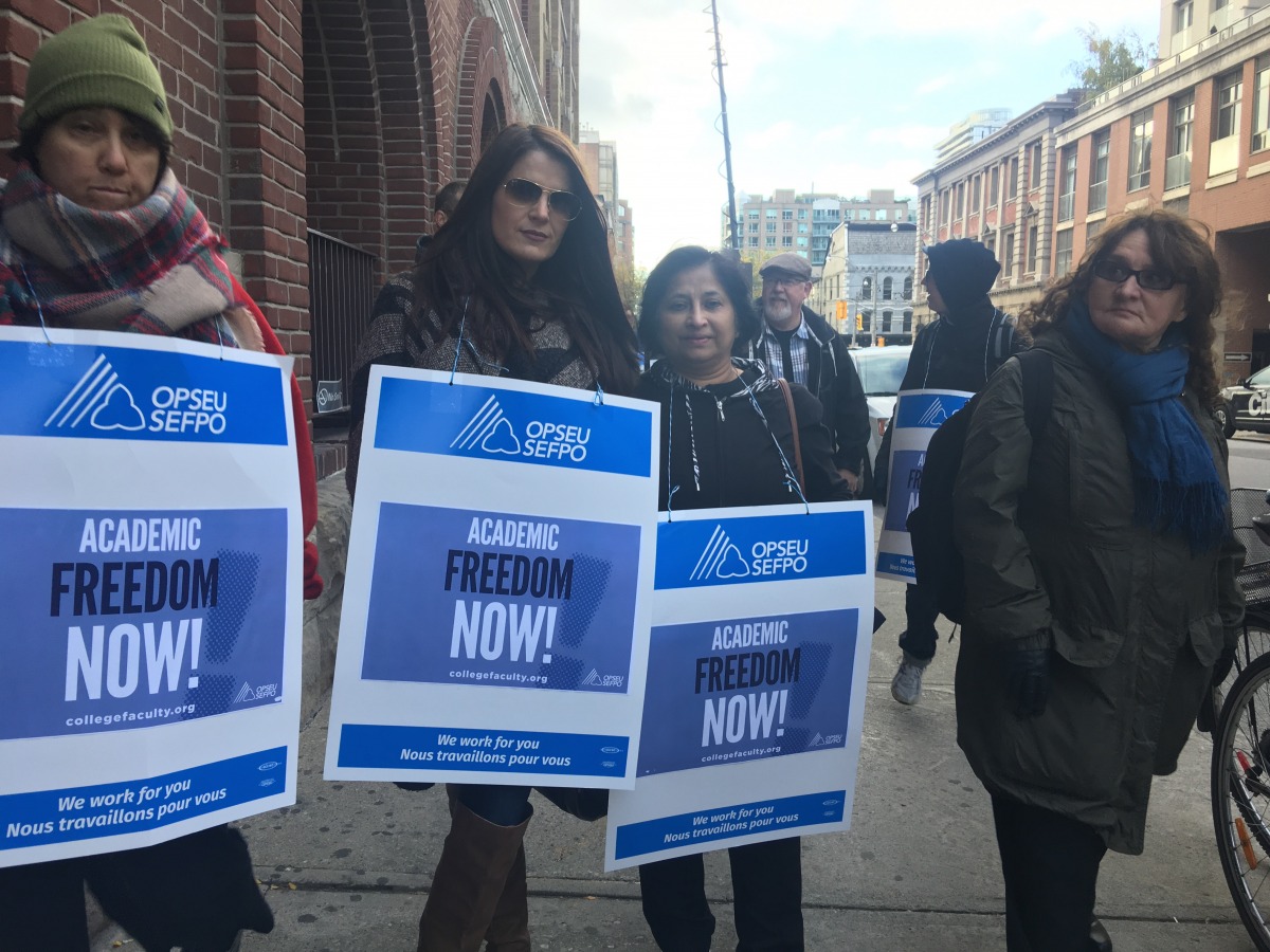 Strikers At St James Monday Oct 16 By Lidianny Botto The Dialog