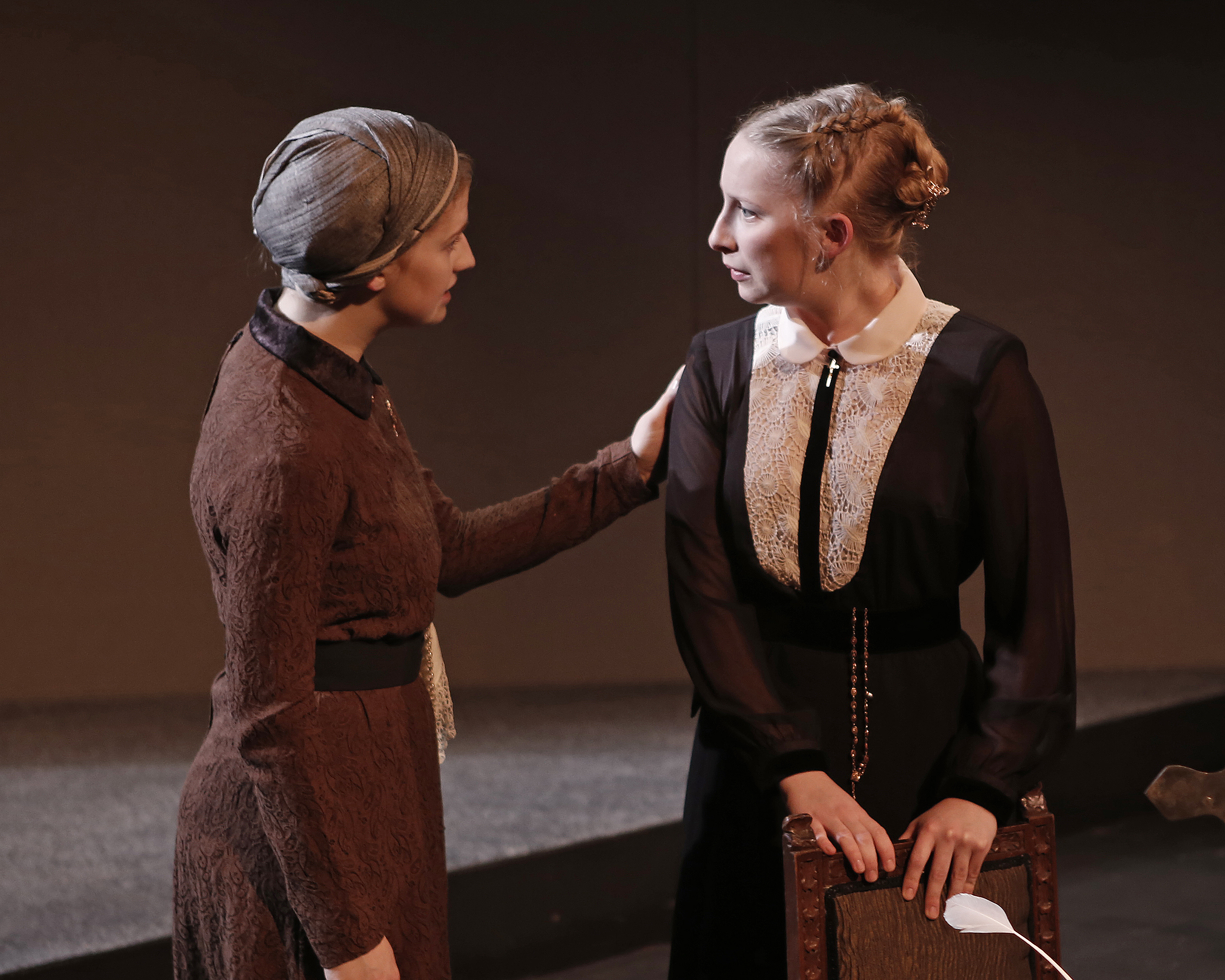 Students shine in production of Mary Stuart - The Dialog