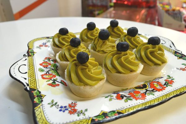 Keylime tart at Cruda Cafe