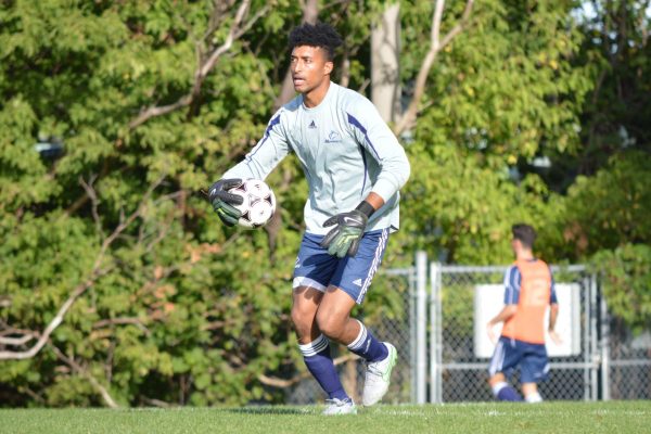 Men’s soccer team battling for top of central division George Brown Huskies goalkeeper Jordan Sodhi