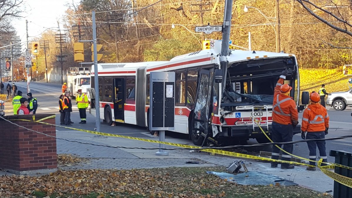 24 people have been taken to the hospital with non-life threatening injures after a southbound TTC bus crashed into a pole at Bathurst and Davenport. Photo: Ashraf Dabie / The Dialog